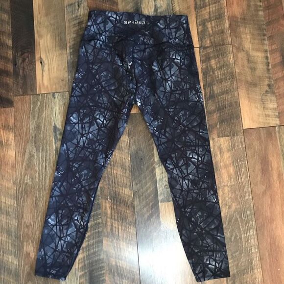 Spyder size M cropped leggings yoga pants black gray athletic athleisure - Picture 2 of 4